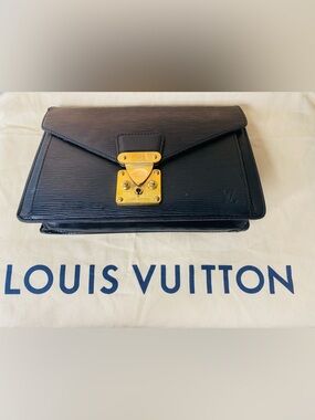 Louis Vuitton Epi Leather Sellier Dragonne  Vintage 2001 Cert of Auth included